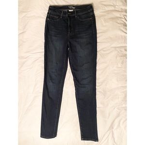 Basic Dark Wash Skinny Jeans